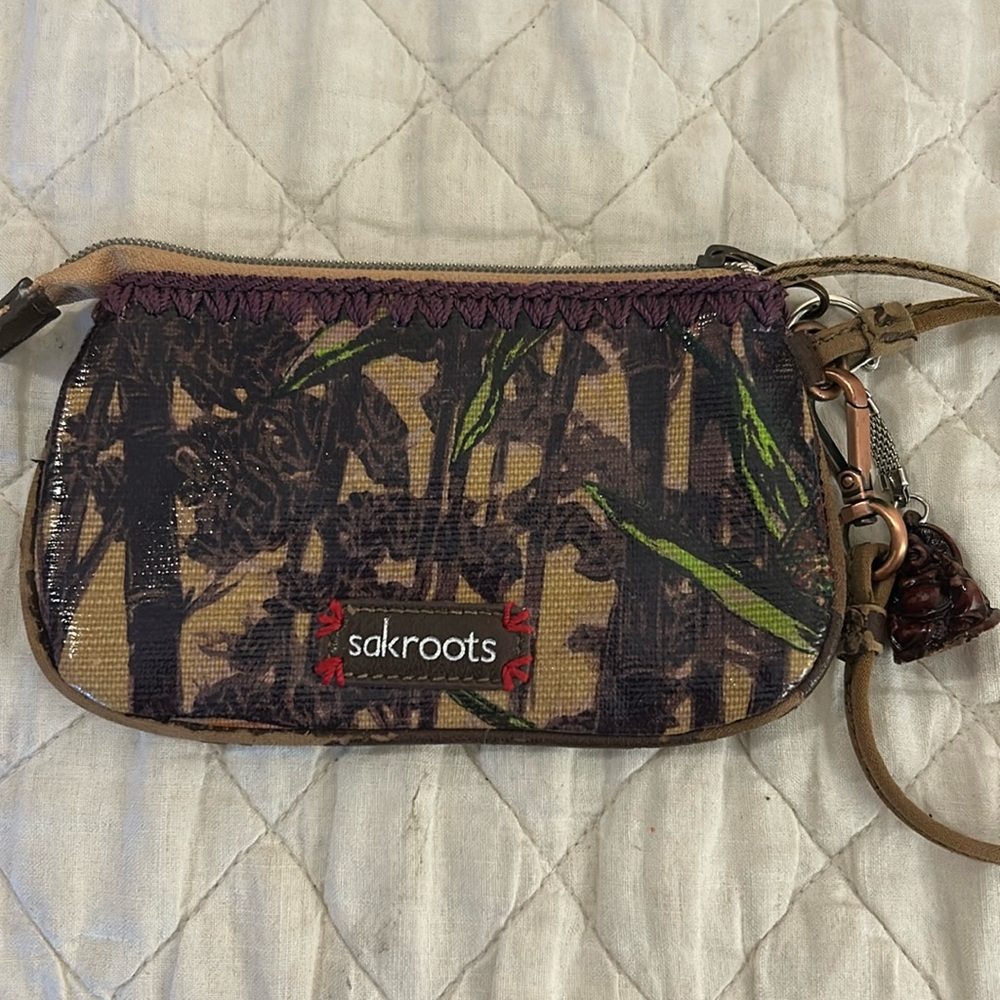 Sakroots wristlet